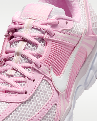 Nike Zoom Vomero 5 Women's Shoes with Reflective Design Accents